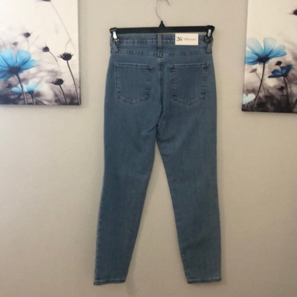 Yoga Jeans Floral Embroidered Ankle Skinny Jeans - Picture 10 of 11